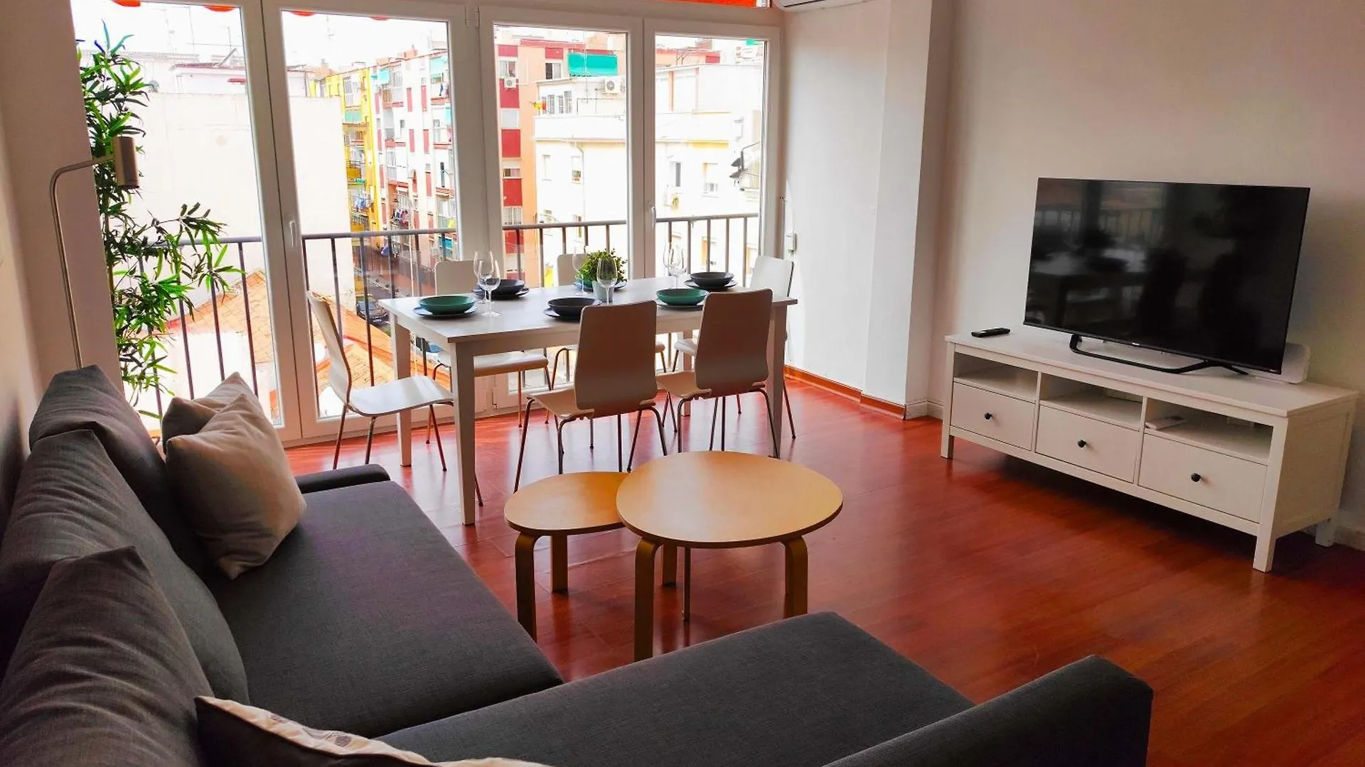Apartamento Mar Y Montana Малага